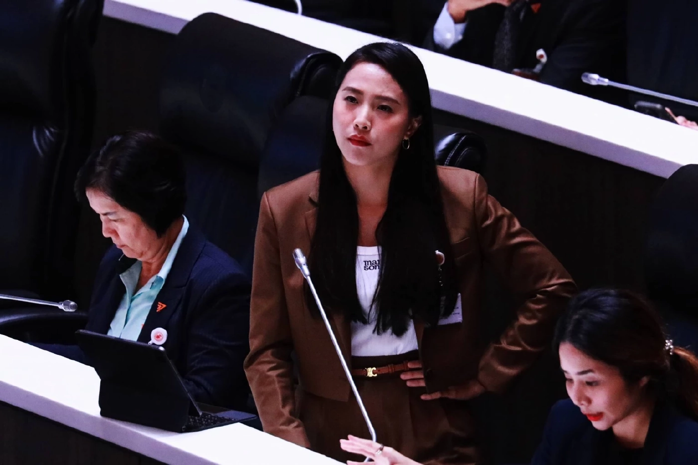 มาตามสูตร! "สนธิญา" ร้องตำรวจ จี้เอาผิด "สส.รักชนก" ผิด พ.ร.บ.คอมฯ