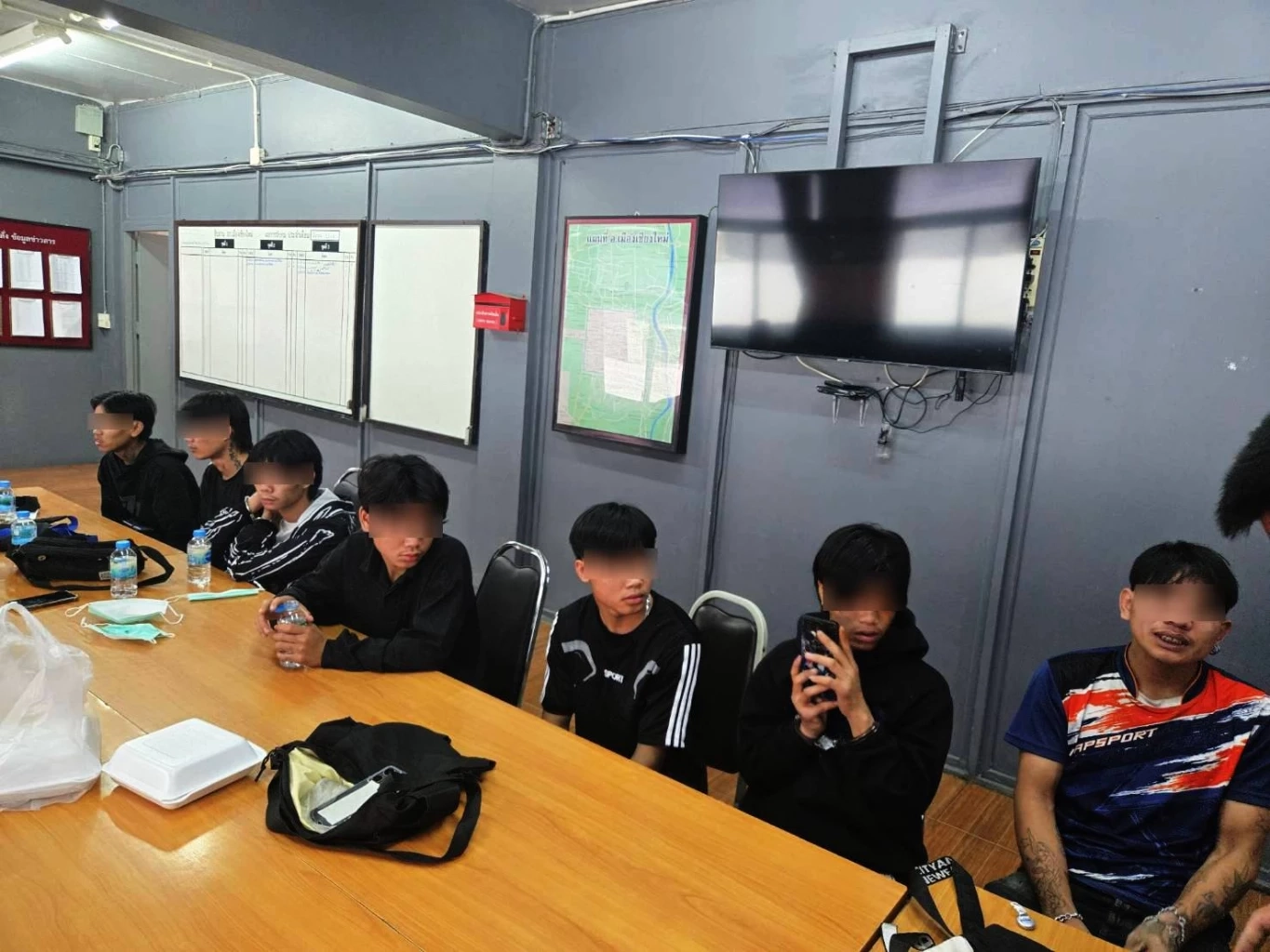 รวบยกแก๊ง "เด็กไทยใหญ่ 575" แทงหนุ่มดับ กลางตลาดประตูเชียงใหม่