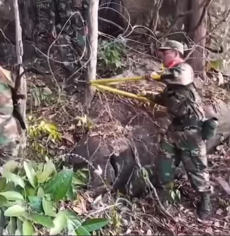 "กองทัพบก" เช็กแล้ว ภาพทหารเขมรตัดรั้วลวดหนาม เป็นภาพเก่า