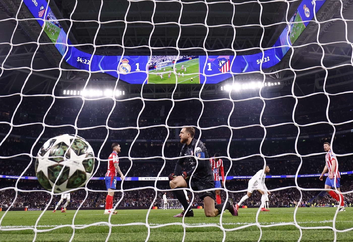 เก็บตก แชมเปียนส์ลีก "เรอัล มาดริด" คว้าชัยดาร์บี้แมตช์ "อาร์เซน่อล" ถล่ม 7-1