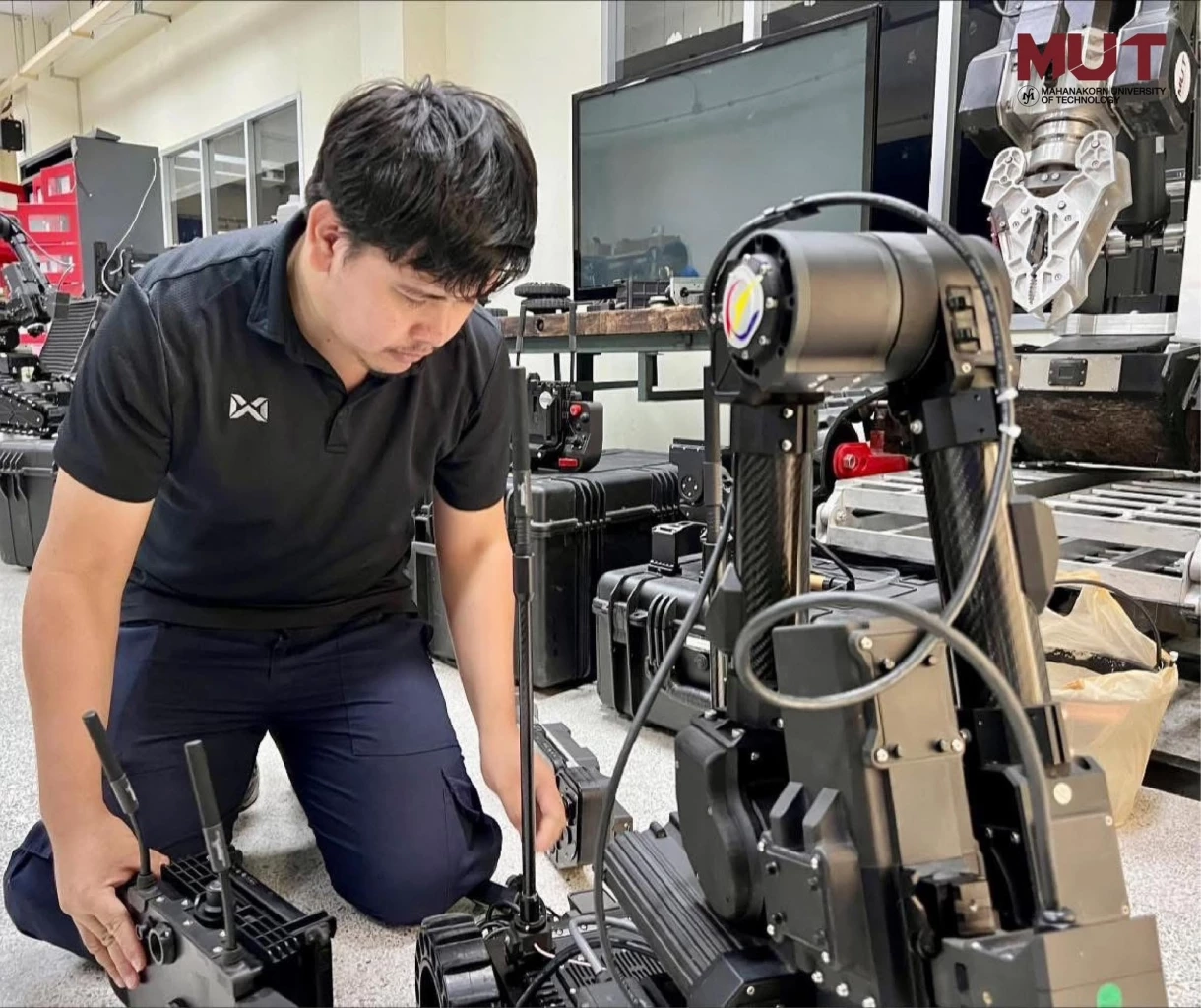 MUT จับมือ DTI ส่ง “หุ่นยนต์ D-EMPIR V.4” ช่วยค้นหาคนงานตึกถล่ม