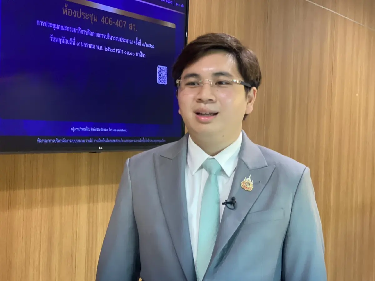 นายนัทธพลพงศ์ จิวัจฉรานุกูล รองกรรมการผู้จัดการ บริษัท รุ่งศิลป์การพิมพ์ (1977) จำกัด 
