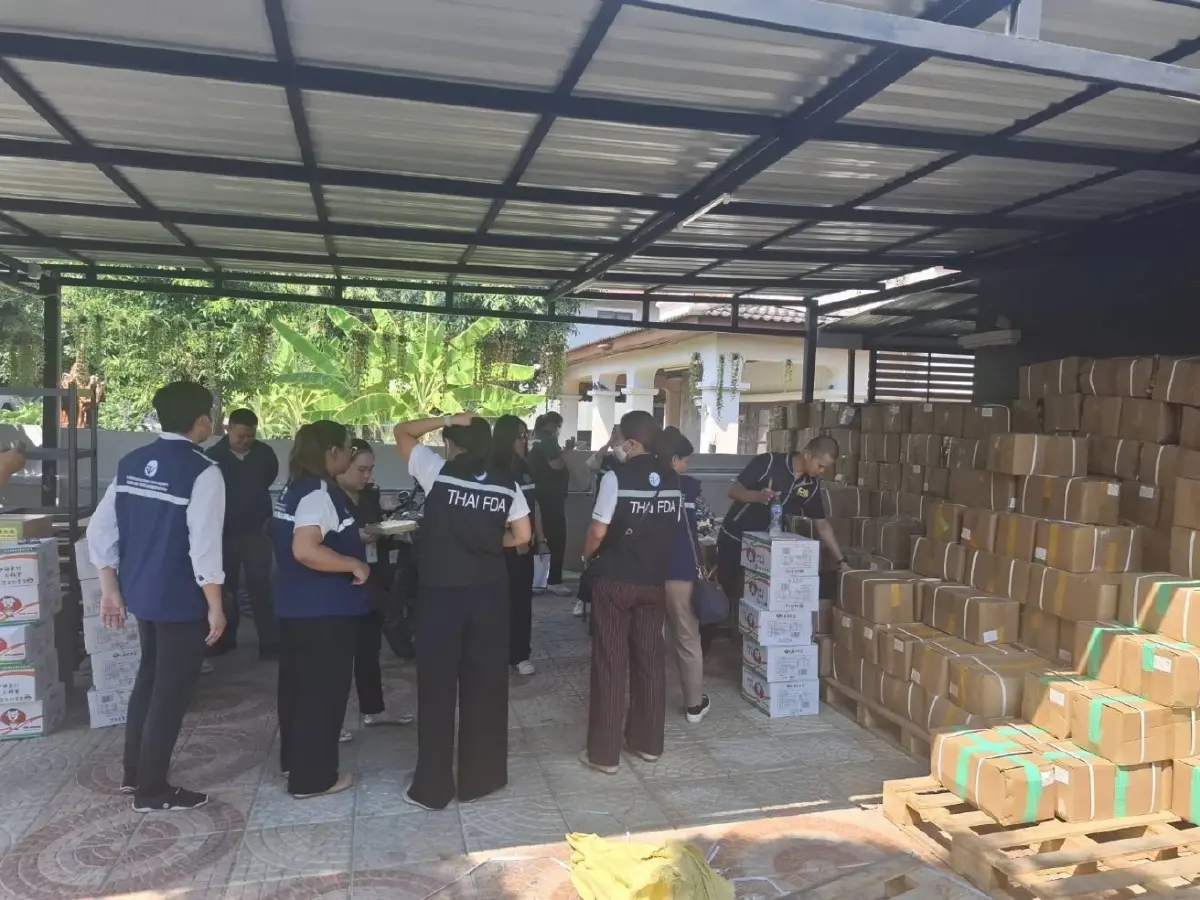 บุกทลายโกดังเครื่องสำอาง-อาหารเสริมนำเข้าสุดอันตราย ขายออนไลน์