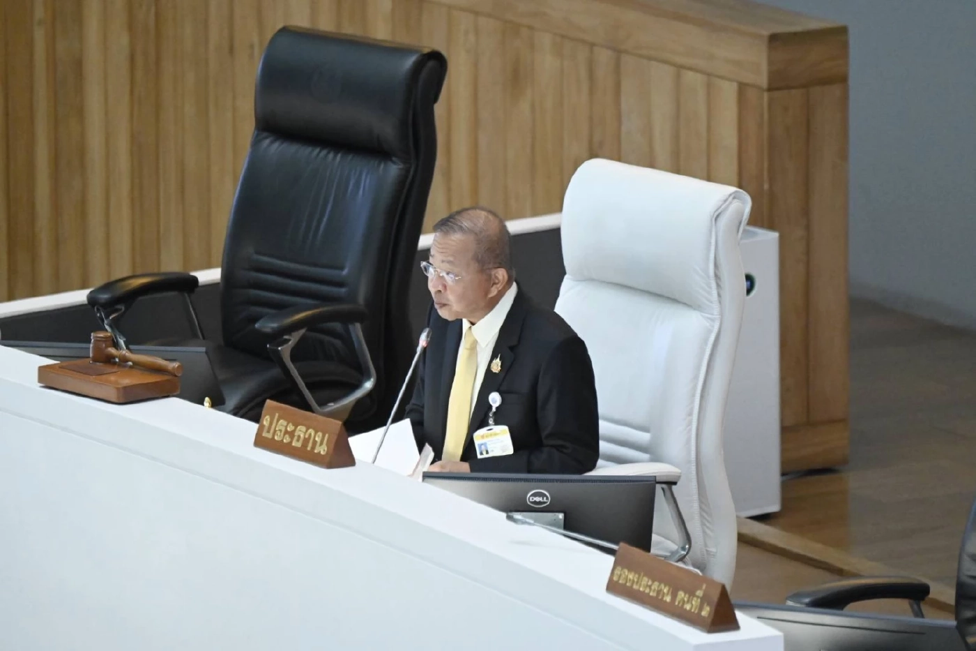 สภาสูง ถล่ม! DSI ถูกการเมืองแทรกแซง-ก้าวก่าย กกต.สอบฮั้ว สว.