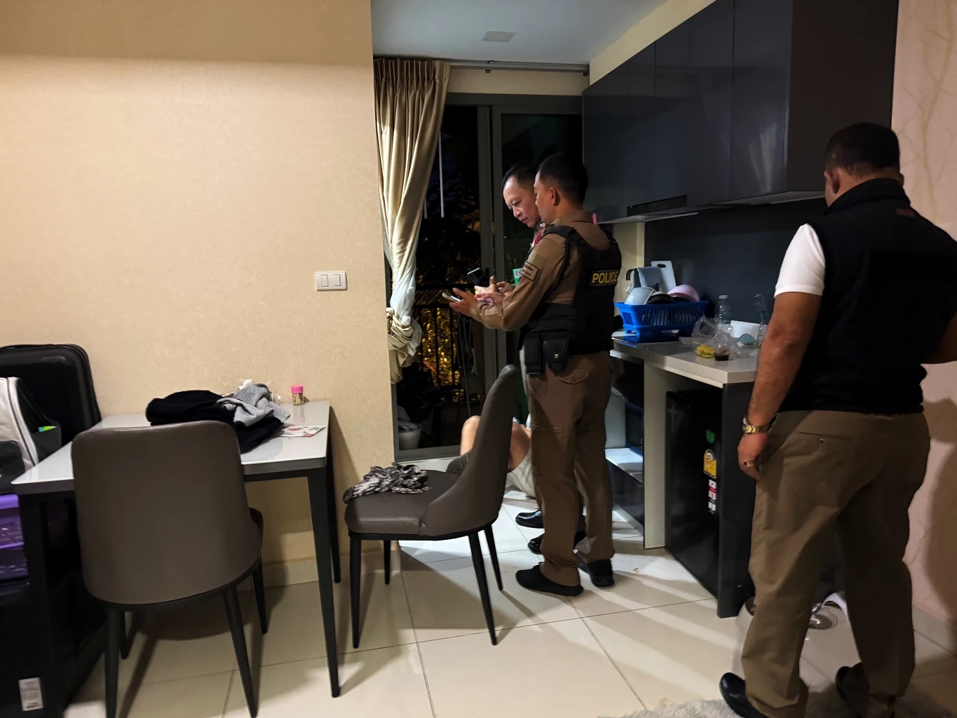 สาวไทย น้อยใจแฟนหนุ่มชาวสวีเดน ปลิดชีพตัวเองคาห้องพัก