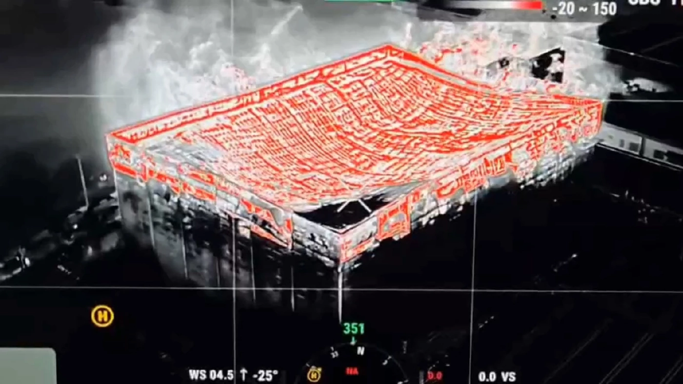 อัปเดตไฟไหม้ใหญ่คลังสินค้าบางพลี 19 ชม.ยังเข้าภายในไม่ได้ ชั้นวางของถล่ม