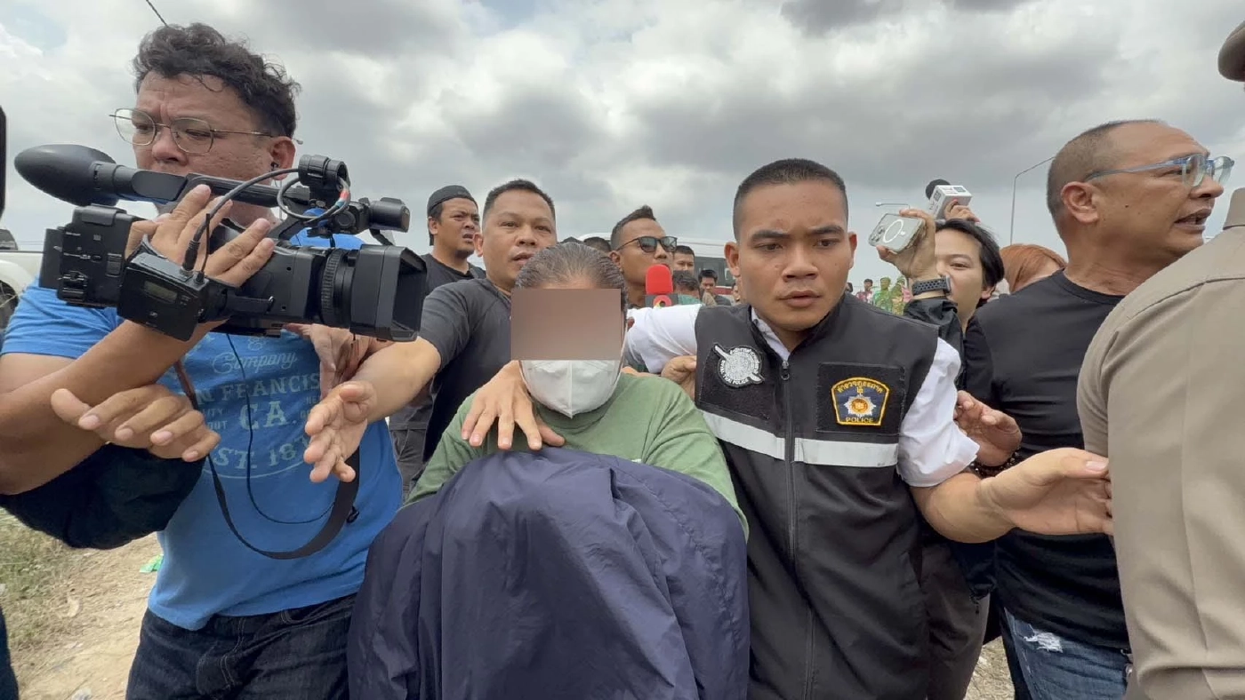 คุมตัวสองแม่ลูก ทำแผนสังหารพ่อเลี้ยงหมกป่ากระถิน ญาติๆแห่ดู