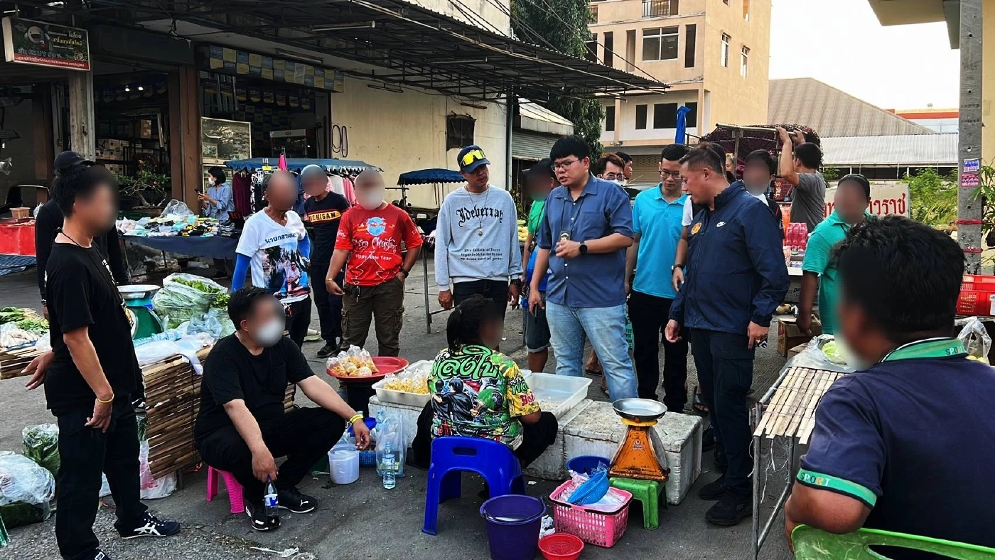 รวบ 7 เมียนมา ตั้งร้านค้า-แผงลอย ขายแข่งกับคนไทย ตลาดสดสมุทรสาคร