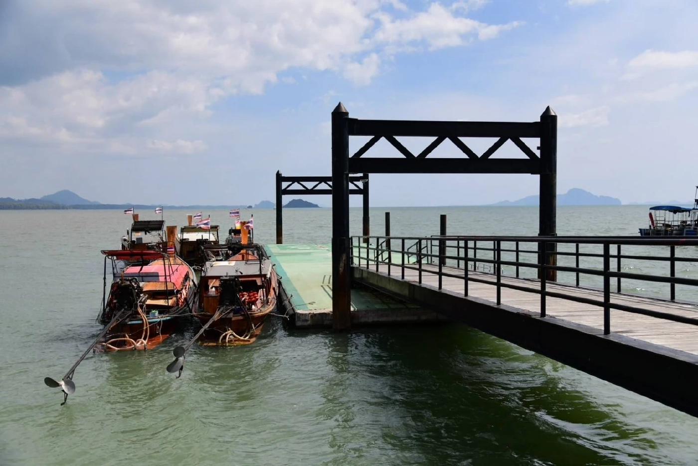 'รมช. มนพร' เร่งดันสนามบินตรังเปิดเต็มรูปแบบภายในปีนี้