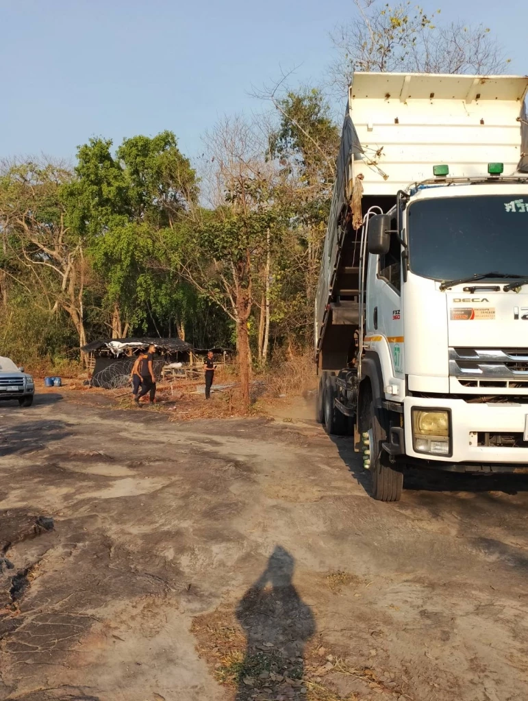 เฝ้าระวังพื้นที่ “ศาลาตรีมุข” “ไทรวมพลัง”ส่งน้ำหนุนฐานทหาร-เยี่ยม ปชช.