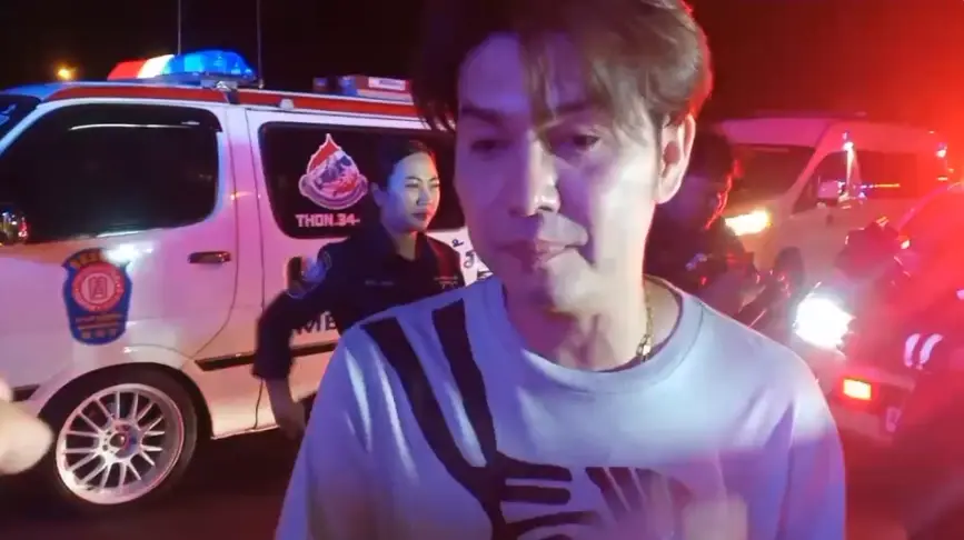 พระเอก "กุ้ง สุธิราช" 