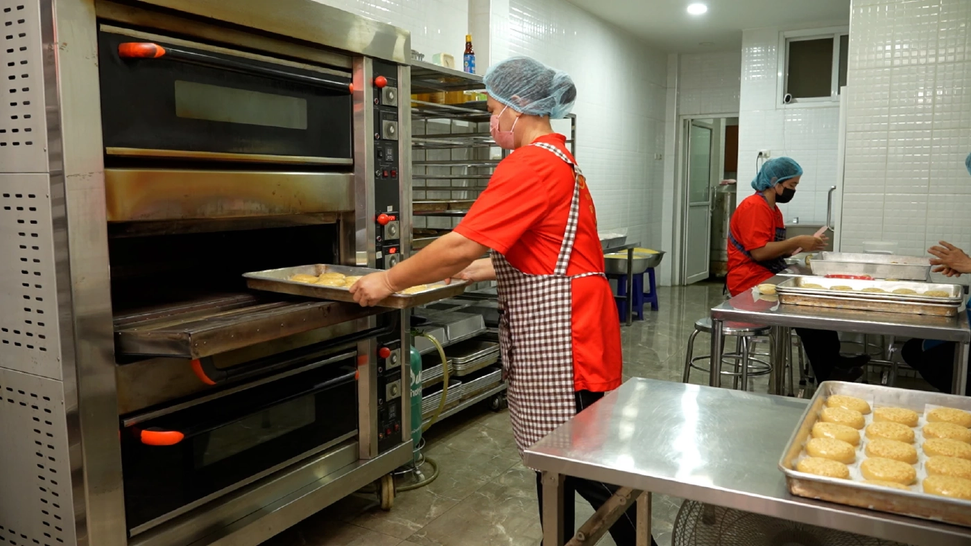 เปิดตำนานความอร่อย 100 ปี  “ขนมหน้างานายกุยหลี” ของดีเมืองชัยนาท