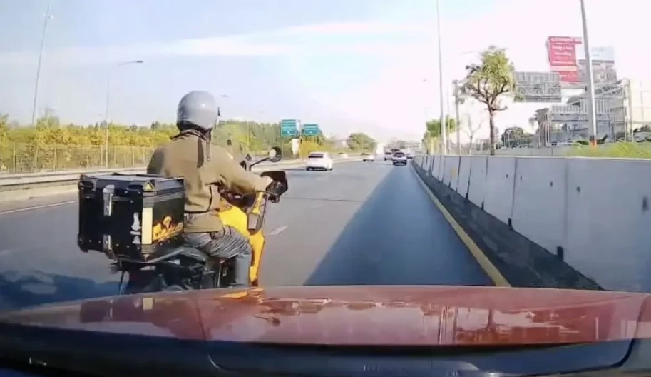 บ.ต้นสังกัด สั่งพักงานหนุ่มแว่น มาสด้าแดง ขอเวลาตรวจสอบ