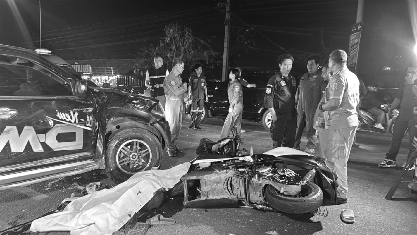 สาวเข่าทรุดรอแฟนหนุ่มกลับบ้าน รู้อีกทีถูกกระบะเมาขับชนดับ