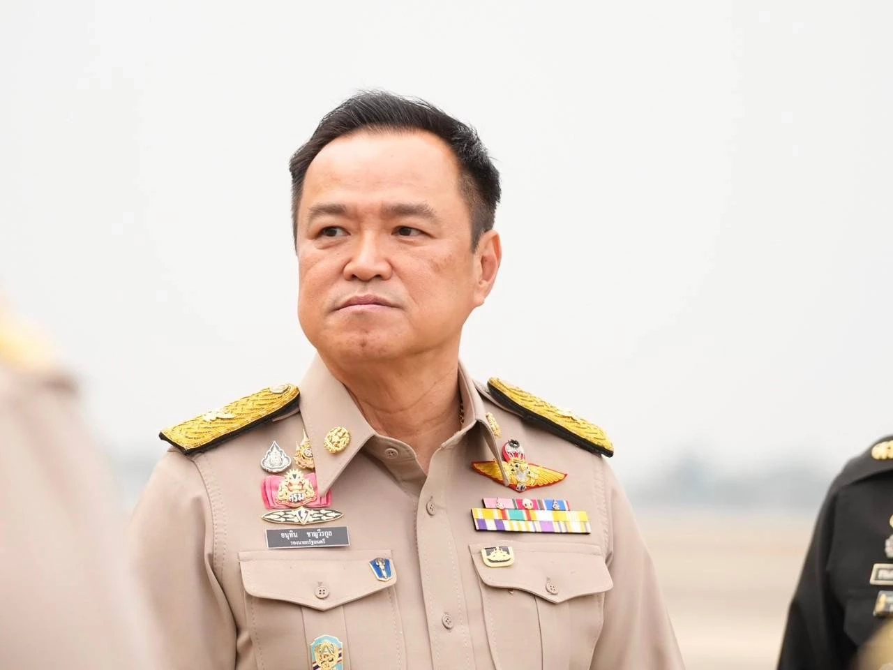 อนุทิน ชาญวีรกูล รองนายกรัฐมนตรีและรมว.มหาดไทย 