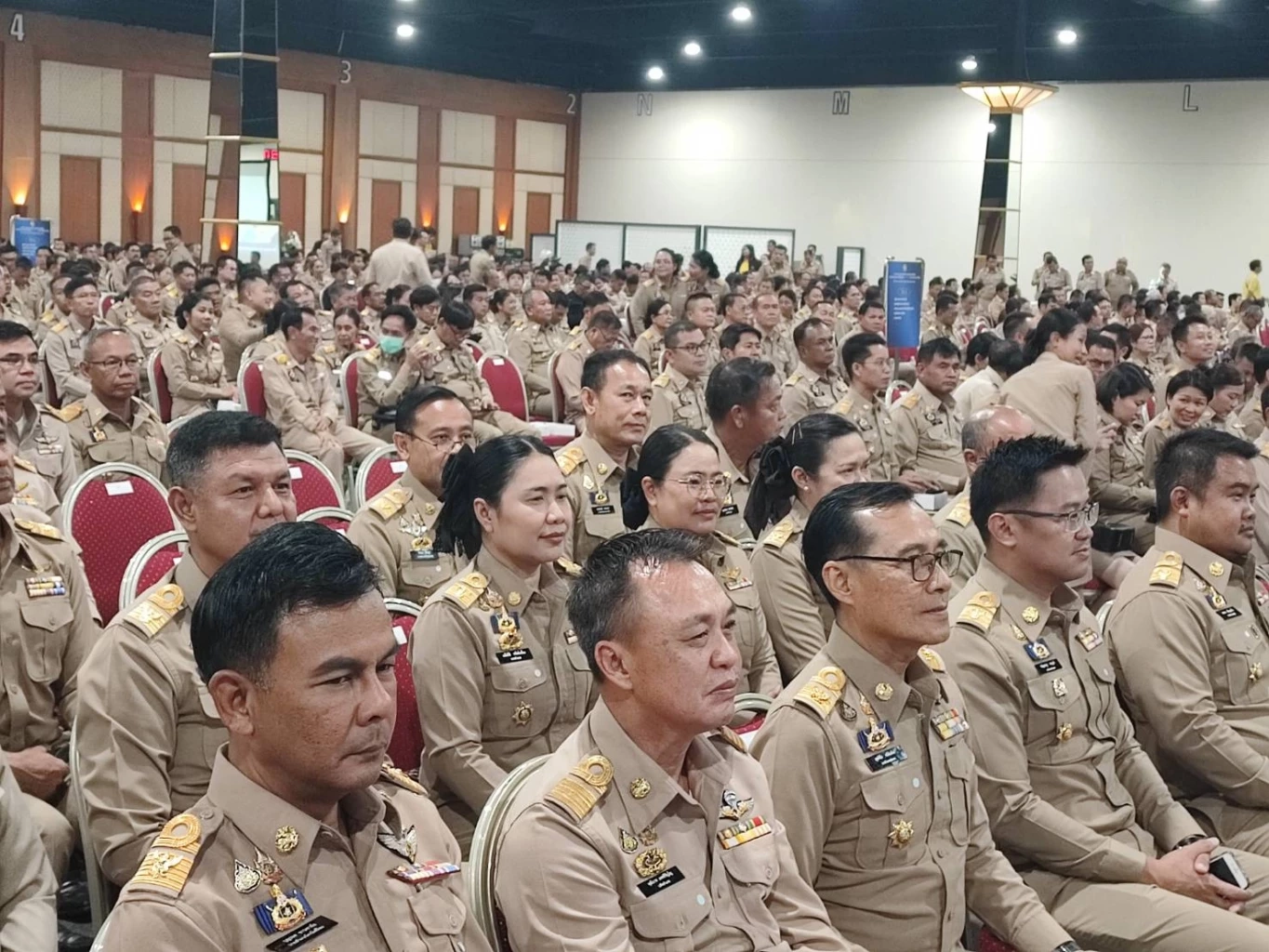 มท.เดินหน้า​ทลายยาเสพติดระดมผู้ว่าฯทั่วประเทศ​ จับเข่าคุย