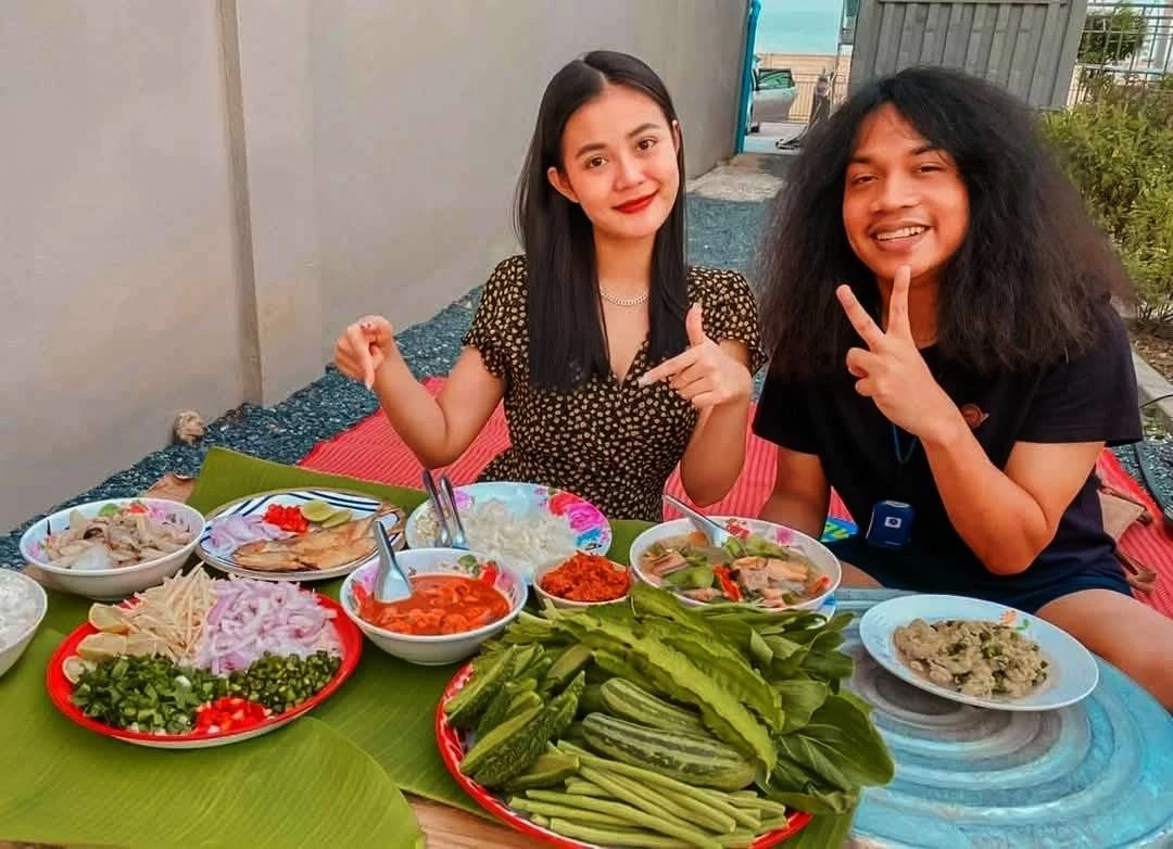 ปลายทางความรัก! เส้นทางรัก 9 ปี "ลำไย ไหทองคำ-ปุ้ย L.กฮ."