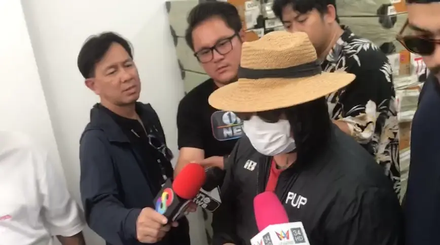บุกทลายโกดังบุหรี่ไฟฟ้ารายใหญ่กลางกรุง ยึดของกลางหลายสิบล้าน