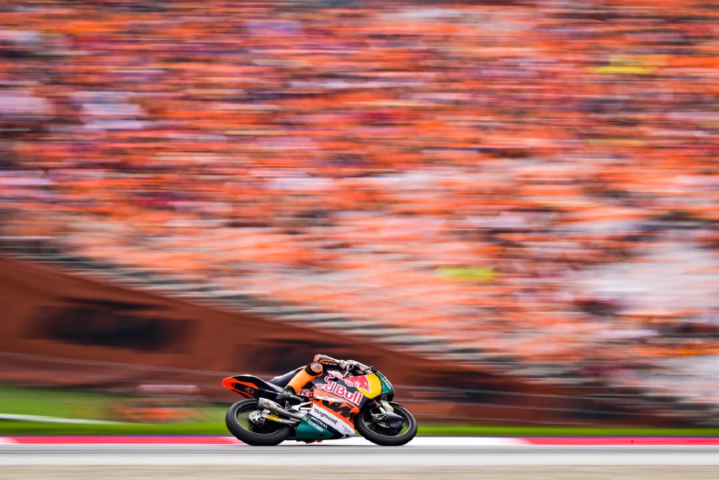 "มาร์ค มาร์เกซ" ซิวแชมป์โมโตจีพีสนามแรก "ก้อง" จบที่ 18