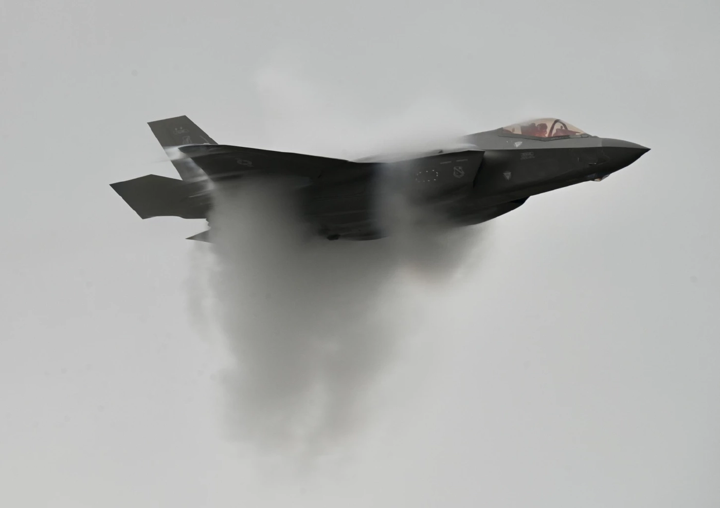 เแอร์โชว์ฉลองครบ 88 ปี ทอ.สุดอลังการ ปชช.ครึ่งแสนลงทะเบียนเข้าชม