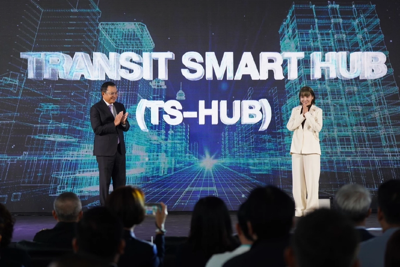 ไทย สมายล์ บัส เปิดตัวศูนย์ควบคุมอัจฉริยะ เทียบหอบังคับการบิน