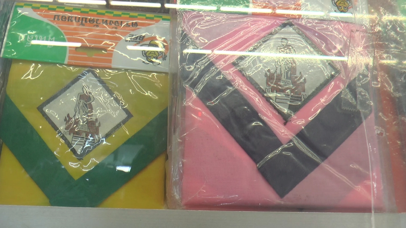 พ่อค้าชุดนักเรียน ส่อขาดทุนจากประกาศยกเลิกชุดลูกเสือ