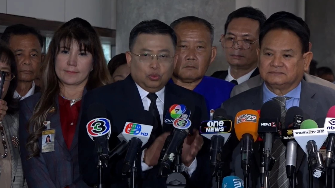 นายมณเฑียร เจริญผล ผู้ว่าการตรวจเงินแผ่นดิน (สตง.) 