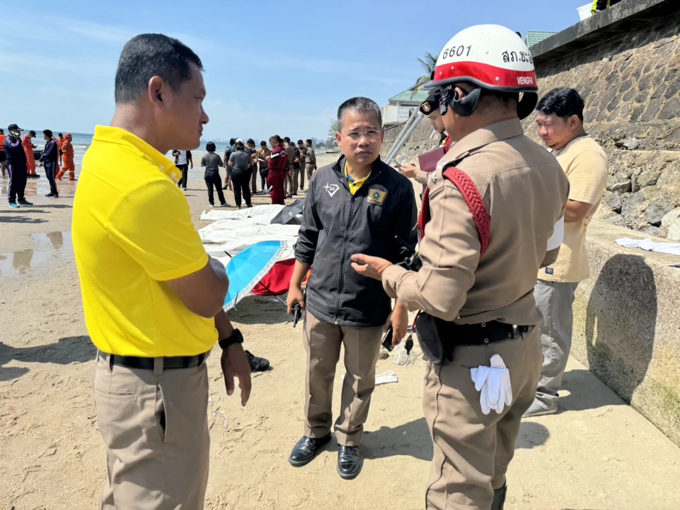 ผบ.ตร.รุดตรวจเหตุเครื่องบินเล็กตกทะเลชะอำ เสียชีวิตยกลำ 6 นาย