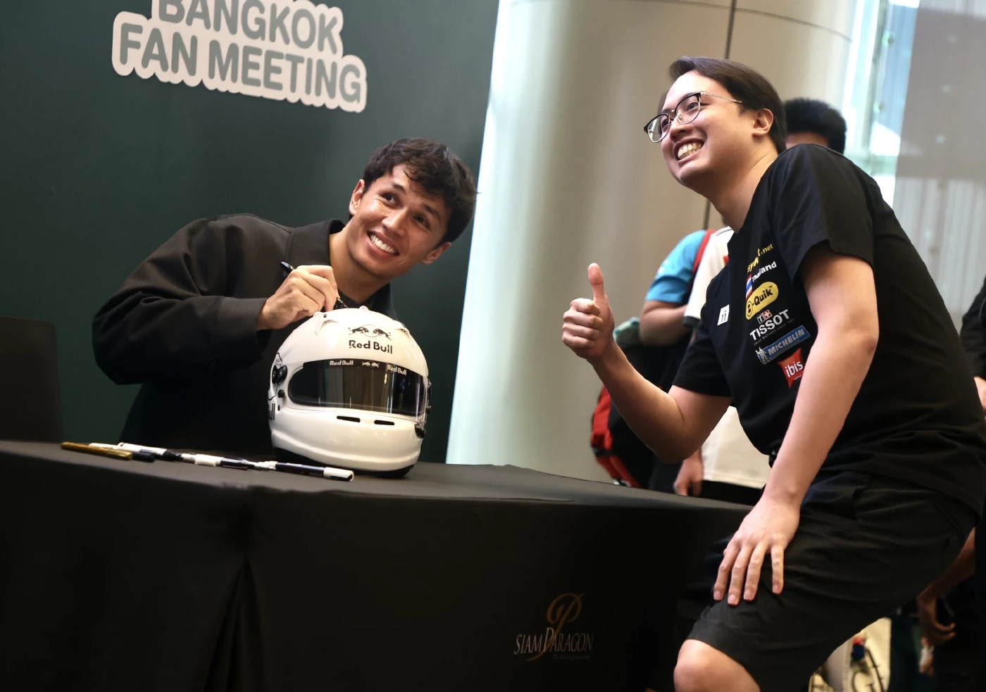 "อเล็กซ์ อัลบอน" สุดปลื้มได้เจอแฟนๆชาวไทย ก่อนลุย เอฟวัน ที่ญี่ปุ่น