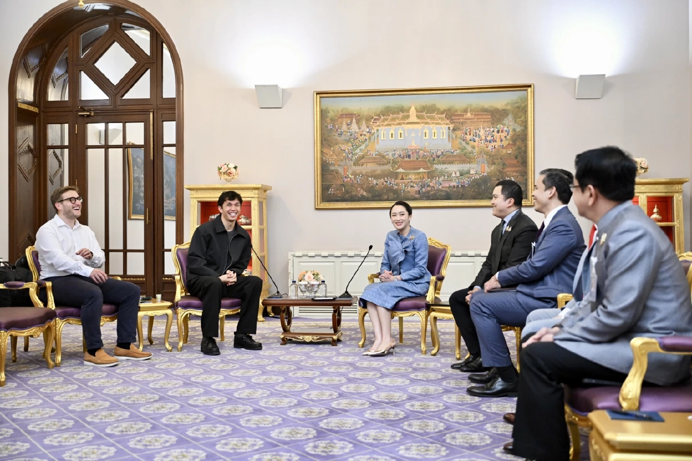 "อเล็กซ์ อัลบอน" สุดปลื้มได้เจอแฟนๆชาวไทย ก่อนลุย เอฟวัน ที่ญี่ปุ่น