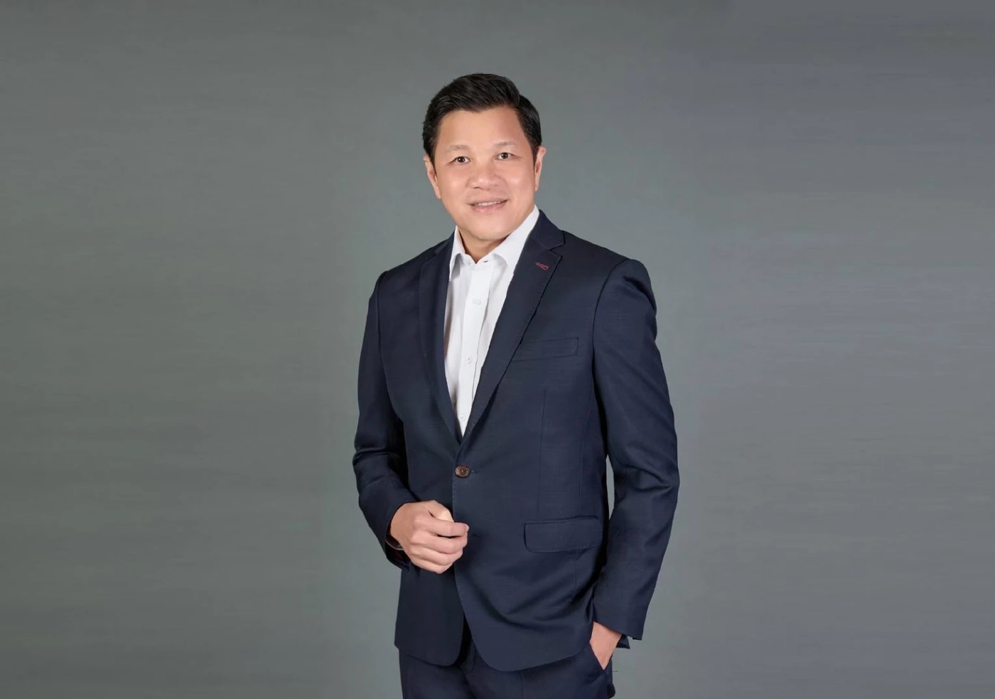 นายวิทัย รัตนากร ผู้อำนวยการธนาคารออมสิน