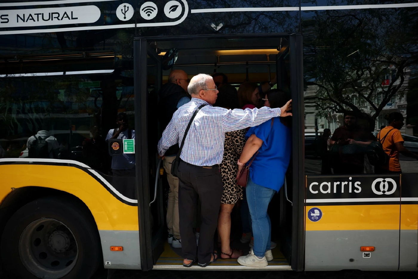 ไฟดับครั้งใหญ่ในสเปน-โปรตุเกส คมนาคม-สื่อสารหยุดชะงัก