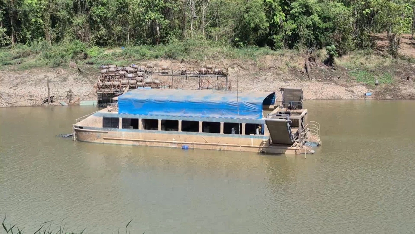 เรือต้นแบบเก็บผักตบชวา ราคาเกือบ 77 ล้านบาท จมในเขื่อนกิ่วลม