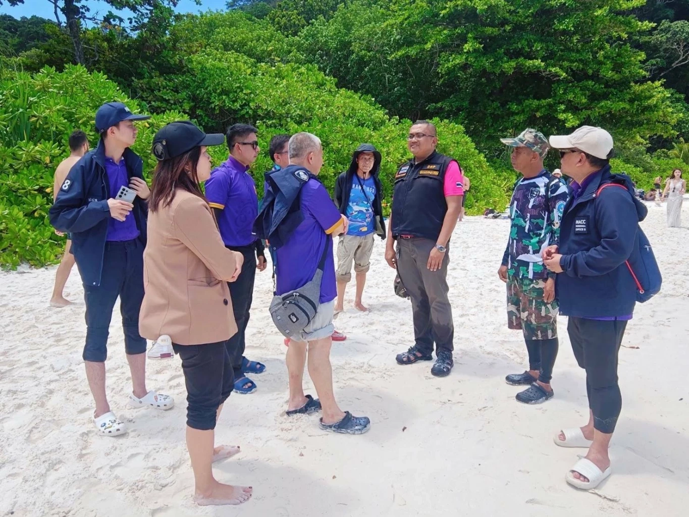 กรมอุทยานฯ ยืนยัน ไม่มีเรือนอกระบบที่ "หมู่เกาะสิมิลัน"