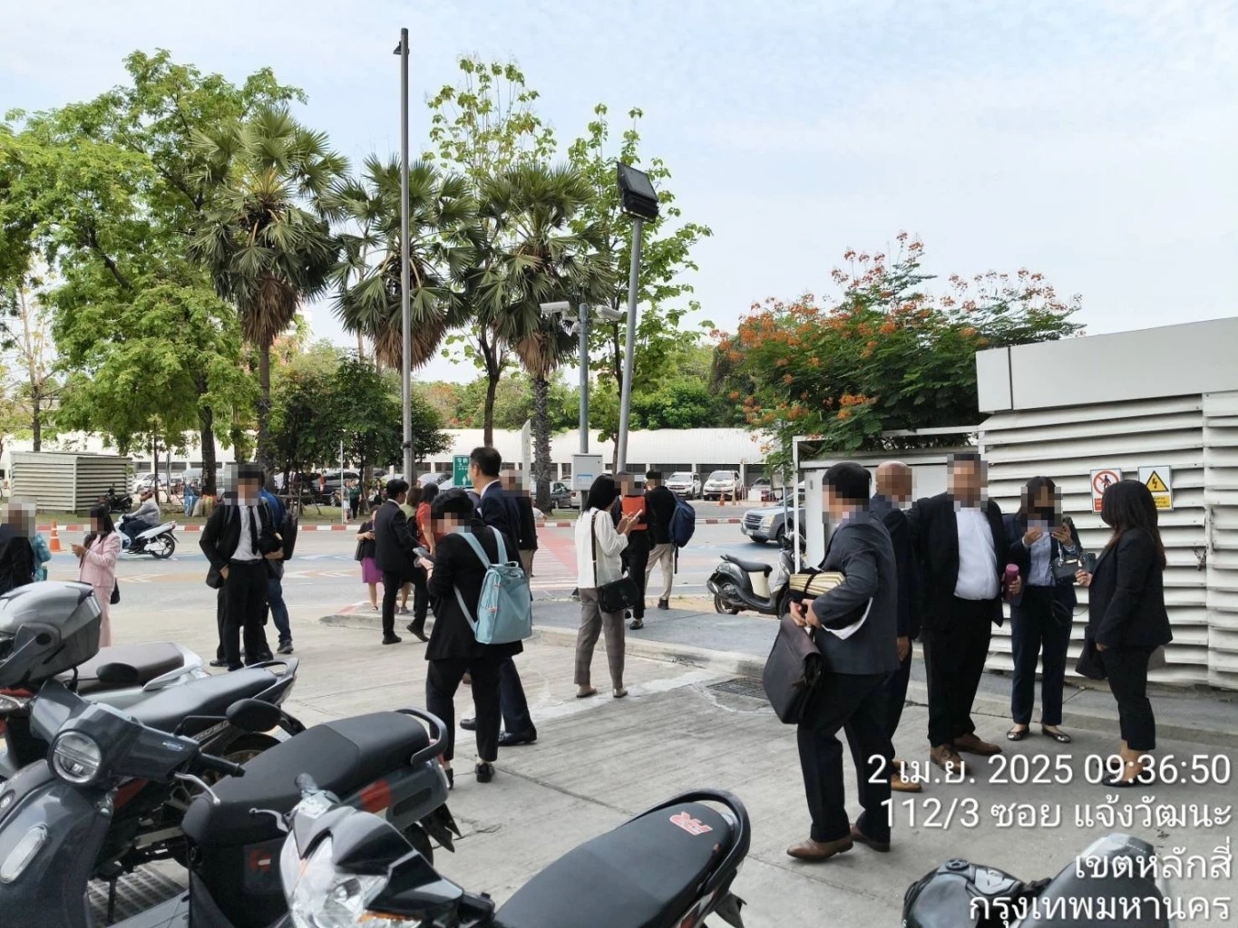 ศูนย์ราชการฯ ชี้ อุปาทานหมู่ ตึกสั่น ยืนยัน ไม่มีการสั่งอพยพคน