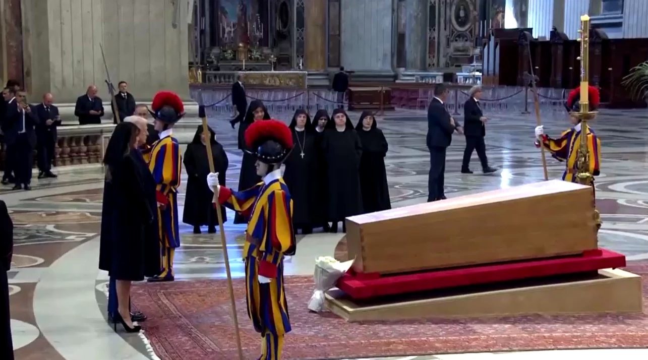 ผู้นำและประมุขจาก 150 ประเทศทั่วโลก เดินทางถึงวาติกันแล้ว