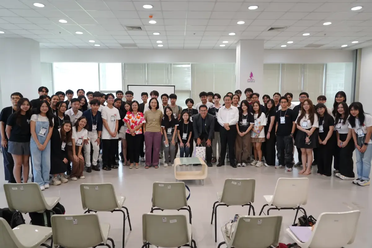 จักรภพ เพ็ญแข อดีตรัฐมนตรีประจำสำนักนายกรัฐมนตรี 