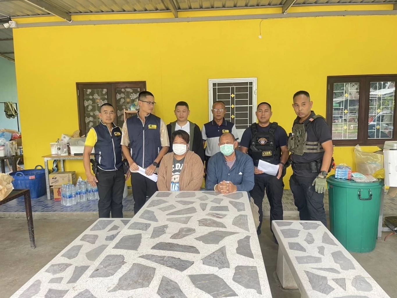 หมอเตย และ สามี