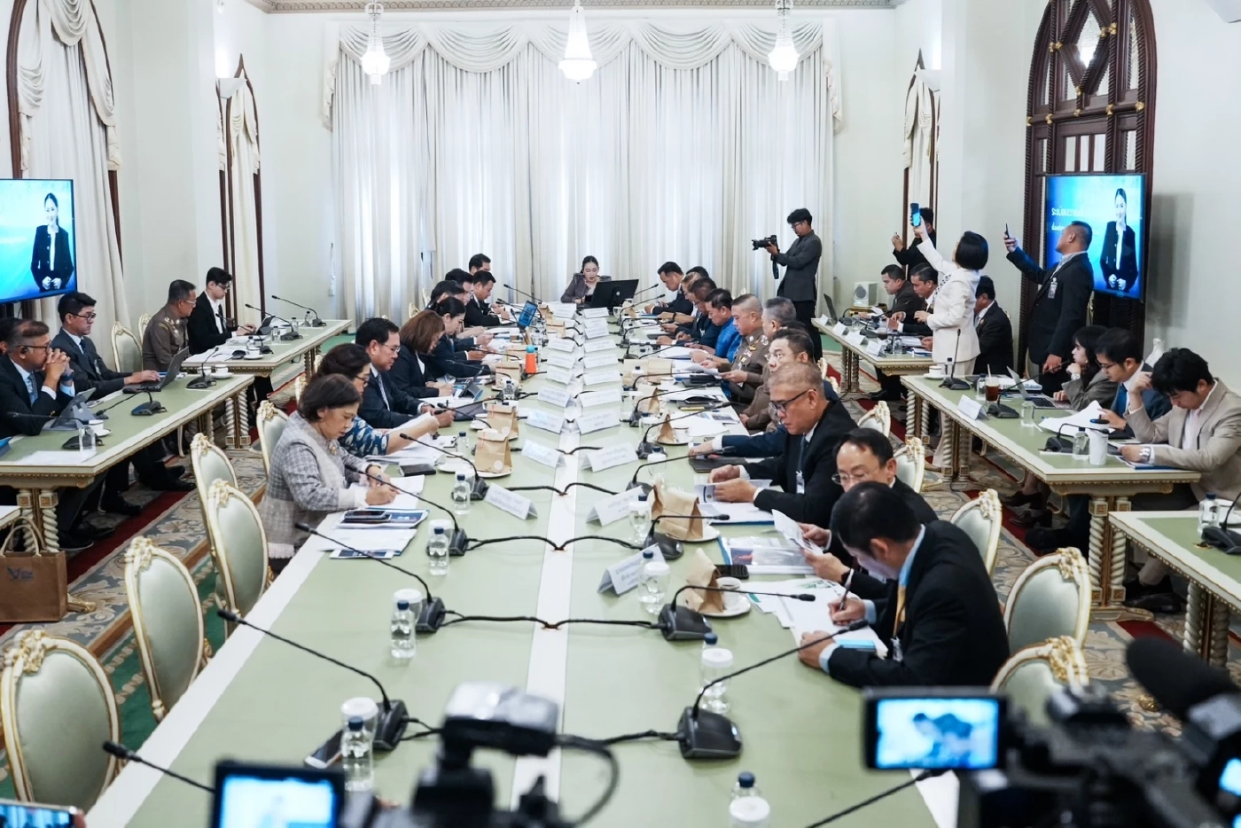 "นายกฯ" นั่งหัวโต๊ะถก "บูสท่องเที่ยว" เล็งใช้งบ 1.57 แสนล้านบาท อัดฉีด