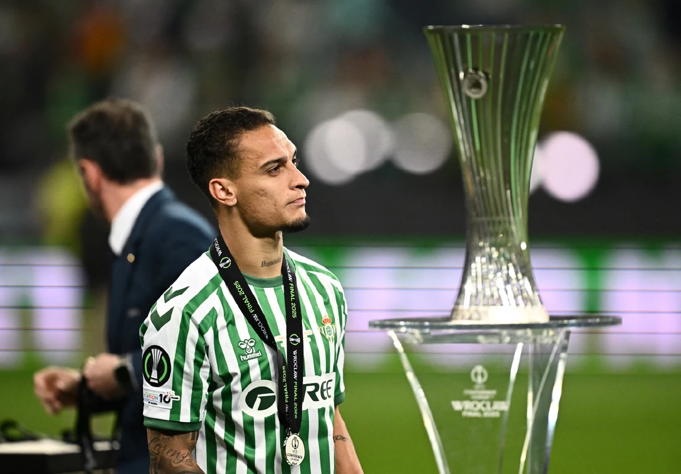 "เชลซี" รัวท้ายเกม ถล่ม "เบติส" 4-1 ผงาดแชมป์ คอนเฟอเรนซ์ลีก