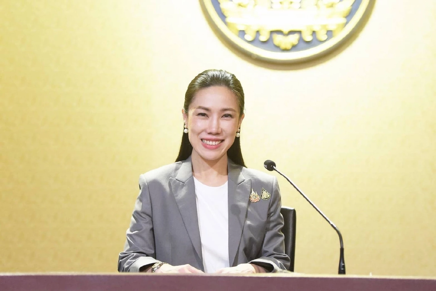 น.ส.ศศิกานต์ วัฒนะจันทร์ รองโฆษกประจำสำนักนายกรัฐมนตรี 