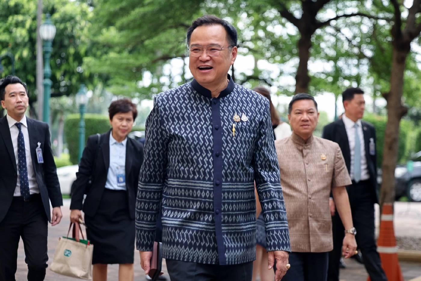 อนุทิน ชาญวีรกูล รองนายกฯและรมว.มหาดไทย 