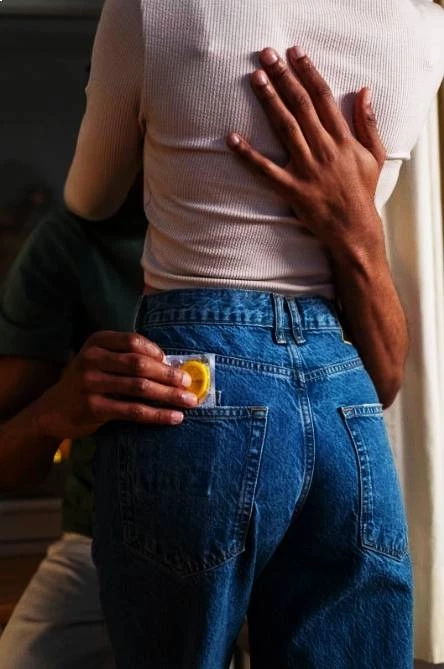 รักสนุกไม่ป้องกัน! สสจ.มหาสารคาม เตือน "HIV-ซิฟิลิส" ระบาดหนักกลุ่ม "วัยรุ่น-นศ."