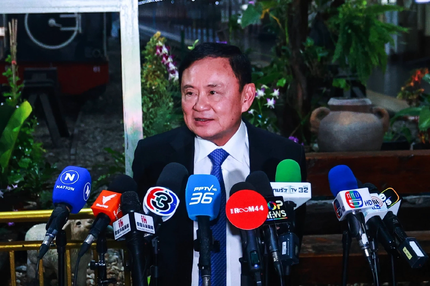 ไปศาลฎีกาฯ ทำไม! ยังไม่ถึงคิว "ทักษิณ" ออกโรง?