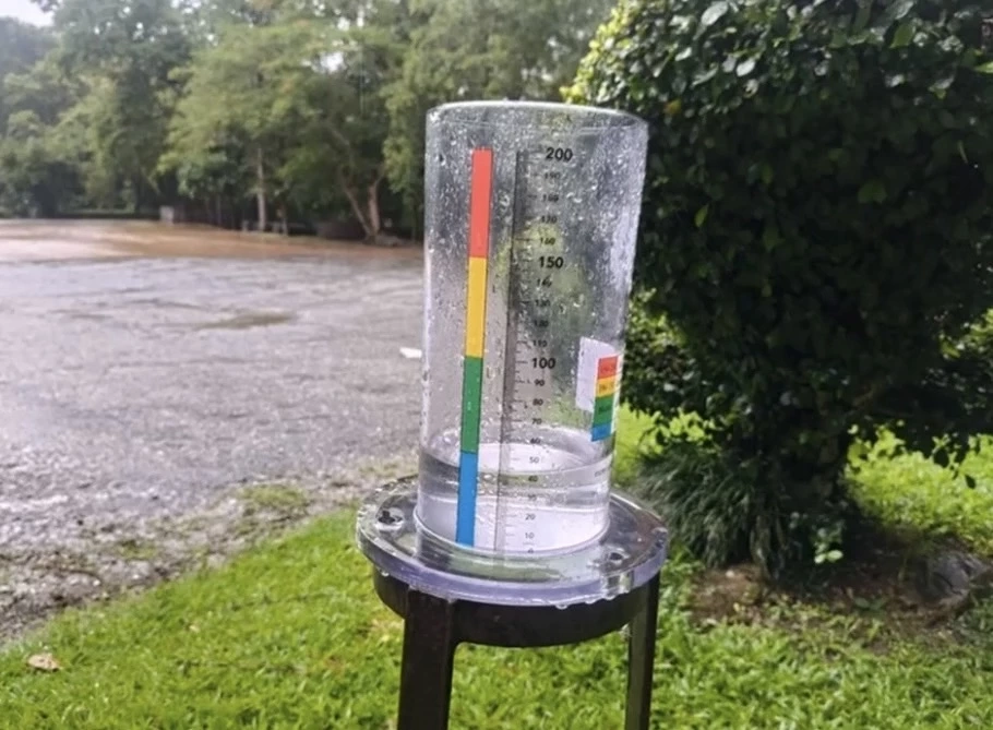 ฝนถล่มเชียงใหม่ น้ำป่าทะลัก อุทยานฯ ประกาศงดเล่นน้ำตกแม่สา