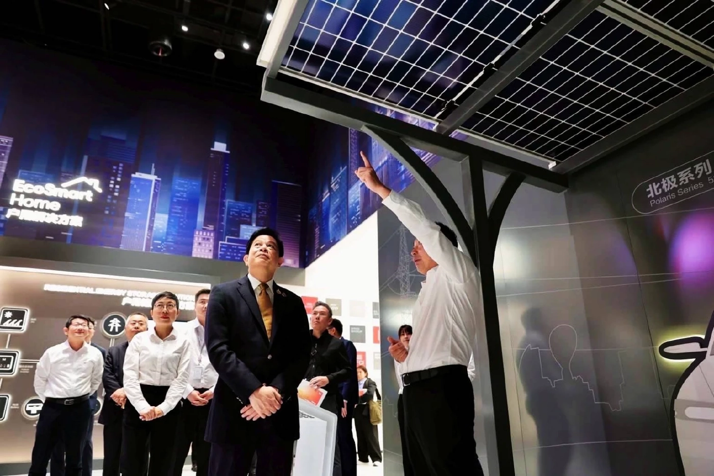 "พีระพันธุ์" เยือน "จีน" ขยายความร่วมมือ "โซลาร์เซลล์ราคาถูก เพื่อประชาชน"