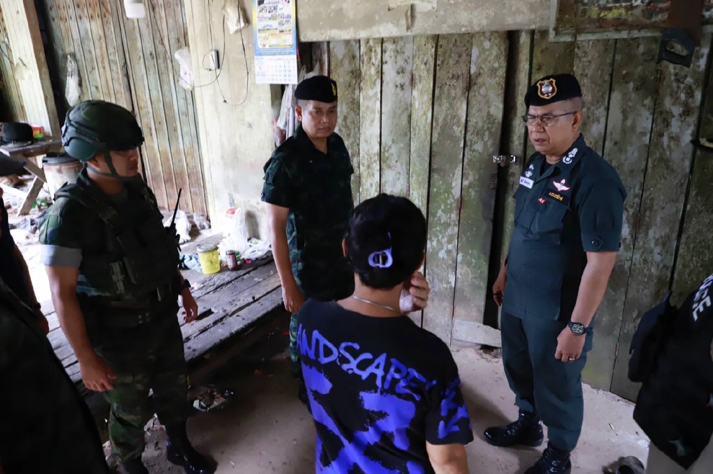 มทภ.4 รุดเยี่ยมครอบครัวเหยื่อเหตุกราดยิงนราธิวาส-ประณามคนร้าย