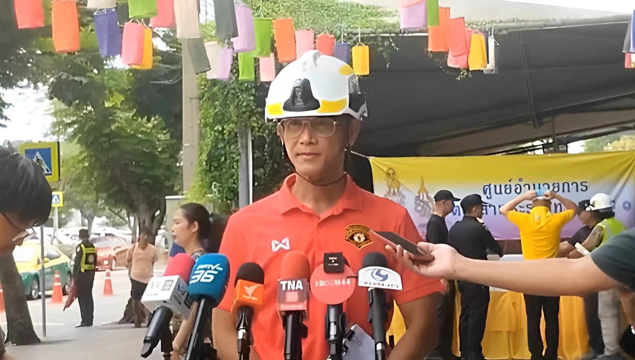  นายสุริยชัย ระวิวรรณ ผู้อำนวยการสำนักป้องกันและบรรเทาสาธารณภัย กรุงเทพมหานคร (ผอ.ปภ.)