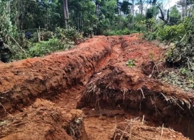 แกะรอยความผิดปกติ เหตุปะทะทหาร ไทย-กัมพูชา ตาเมือนธม-ช่องบก