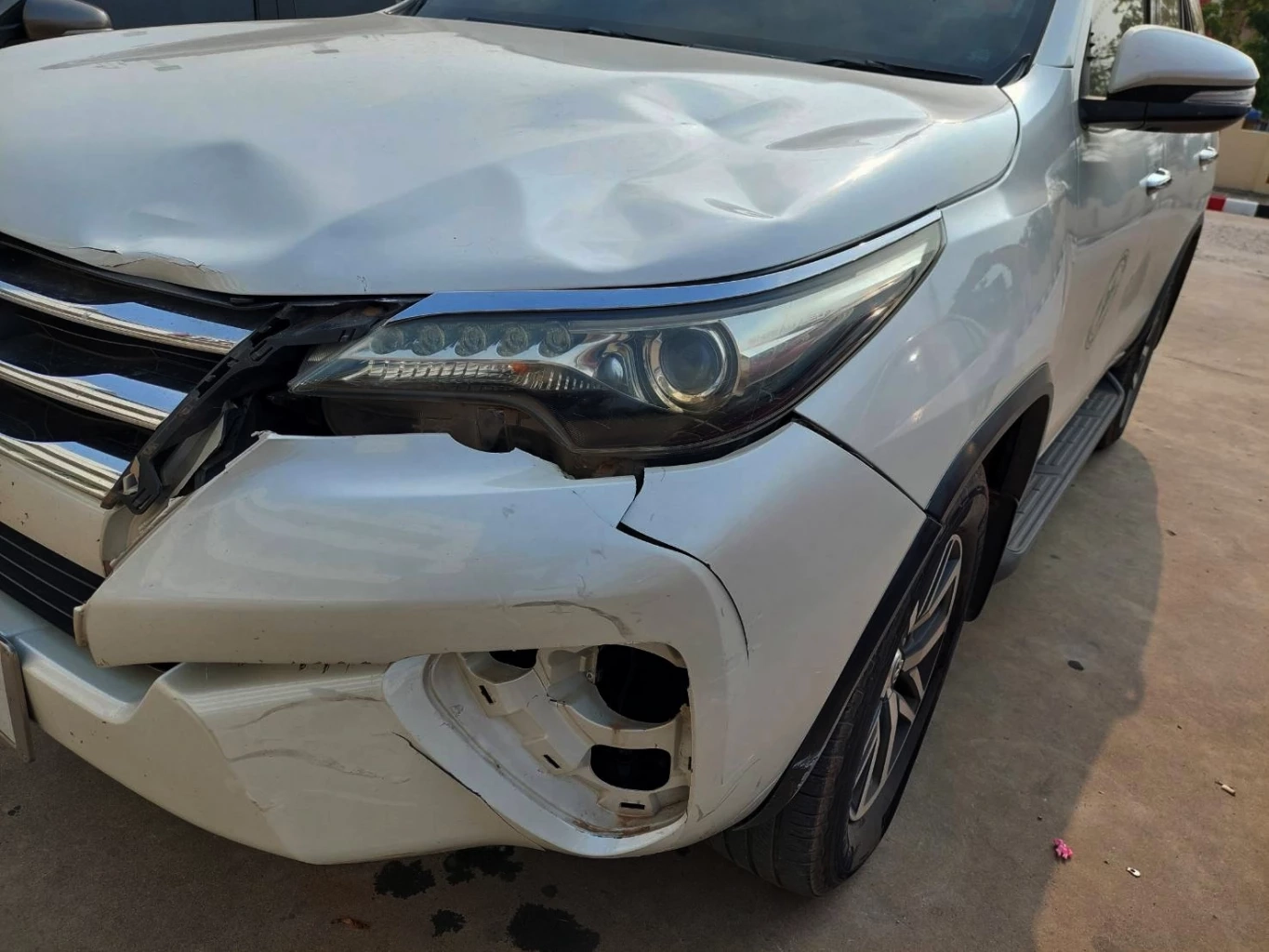 "ผอ.โรงพยาบาล ชัยภูมิ" เมาแล้วขับ ชน 2 ช่าวภาพทีวีช่องดังเจ็บสาหัส